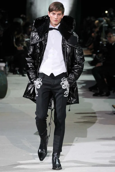 Look 41